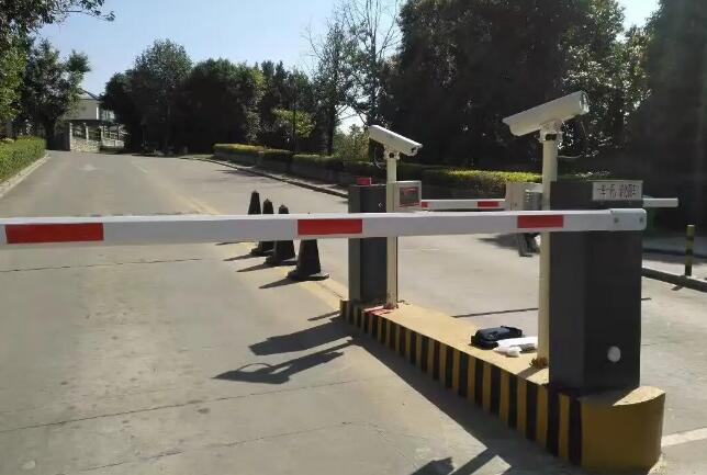 健康碼識別一體機如何與車牌識別聯動